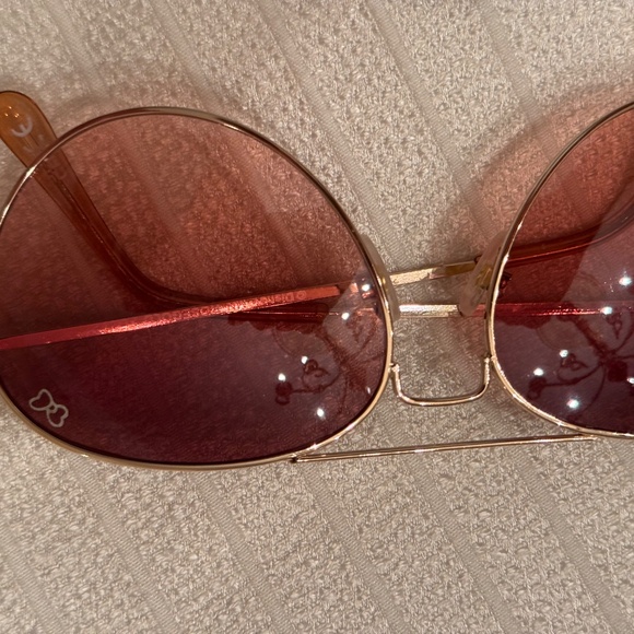 GOLD RIMMED MINNIE BOW SUNGLASSES - DISNEY - ADULT - Picture 4 of 5